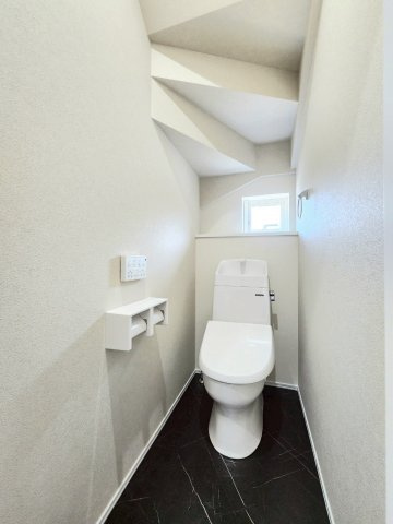 TAILOR HOUSE－テイラーハウス－小倉南区長尾4丁目【小倉南区　新築戸建て】のトイレ|汚れが付きにくい節水トイレ♪