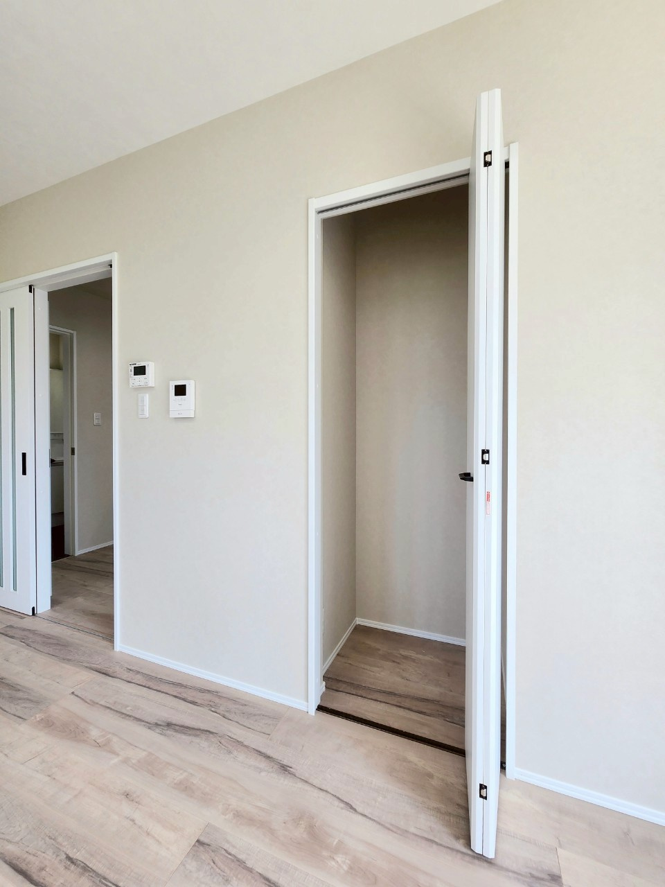 【居間・リビング】の画像