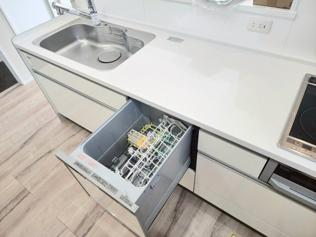 TAILOR HOUSE－テイラーハウス－小倉南区長尾4丁目【小倉南区　新築戸建て】のキッチン|食器洗浄乾燥機は手放せませんよね♪