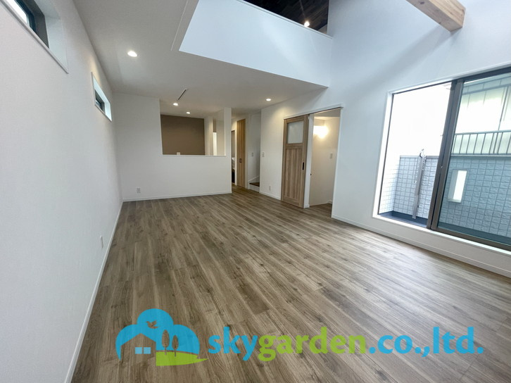 藤沢市亀井野４丁目　新築戸建　全3棟D号棟の居間・リビング