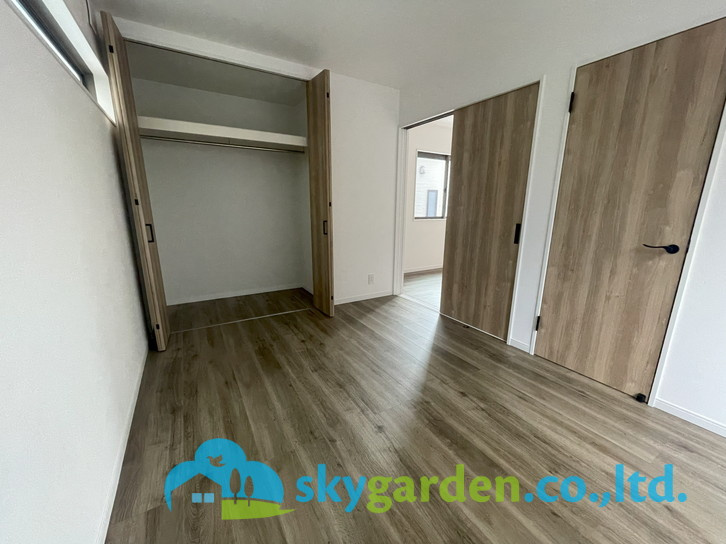 藤沢市亀井野４丁目　新築戸建　全3棟D号棟の洋室