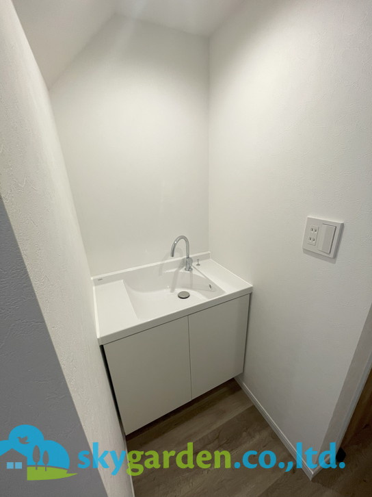 藤沢市亀井野４丁目　新築戸建　全3棟D号棟の独立洗面台