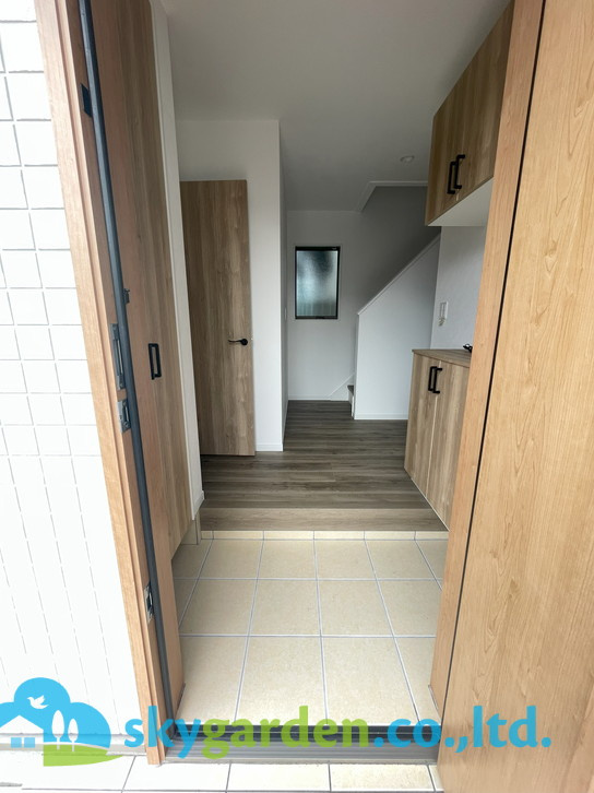 藤沢市亀井野４丁目　新築戸建　全3棟D号棟の玄関