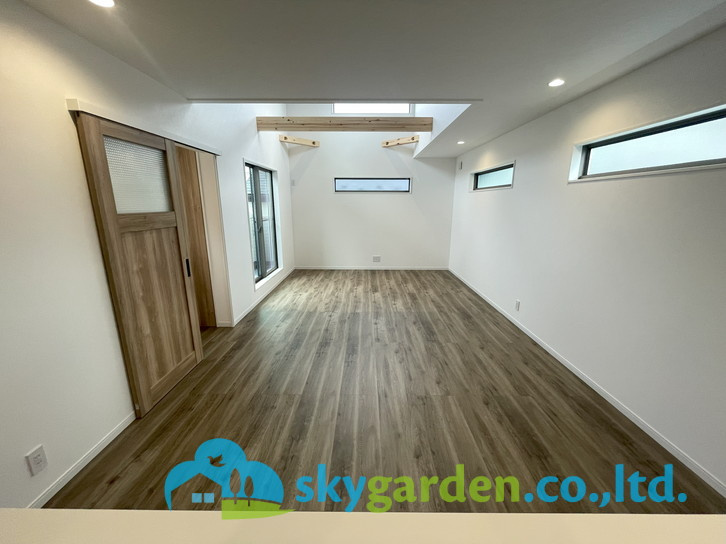 藤沢市亀井野４丁目　新築戸建　全3棟D号棟の居間・リビング