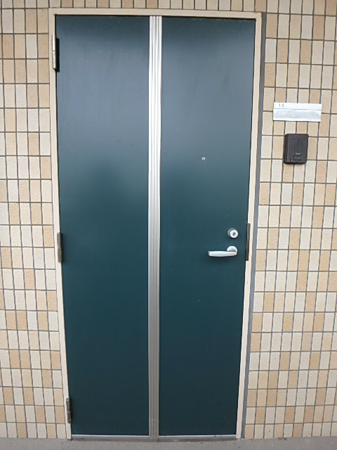 プレゼンスの玄関