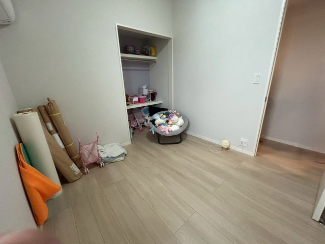 八街市朝日　中古戸建の洋室