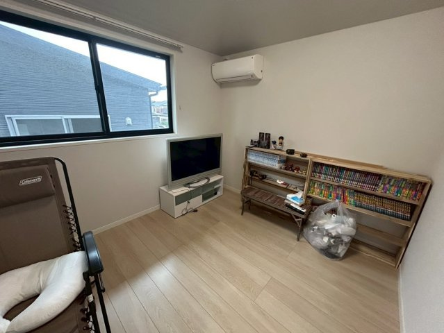 八街市朝日　中古戸建の洋室