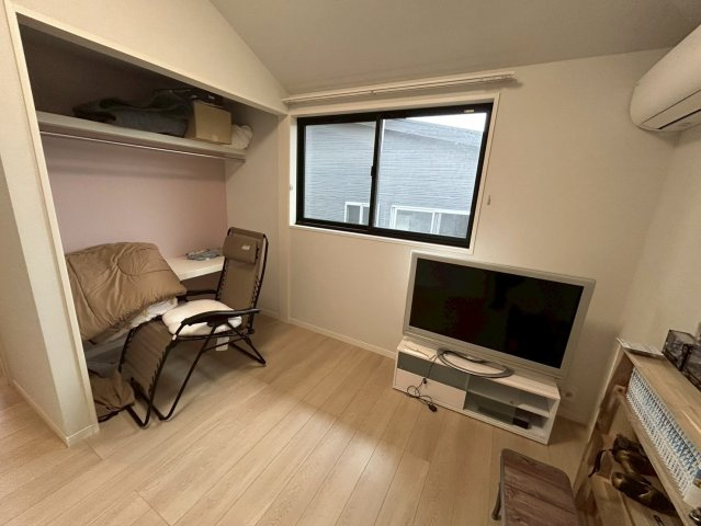 八街市朝日　中古戸建の洋室