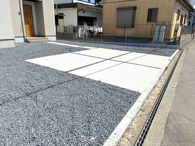 水戸市元吉田町13期　新築戸建て　2号棟の駐車場|カースペースは2台お停めいただけます♪