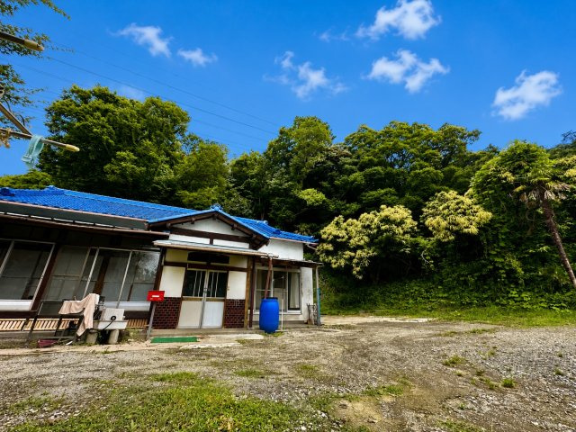 中郡大磯町生沢　敷地広々大型平屋住宅