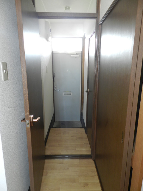 キャメルハウス３の玄関