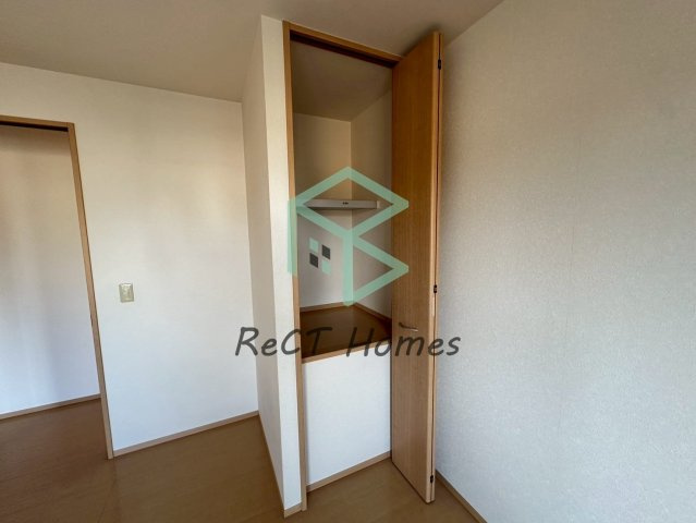 オークスコート西新在家 B棟の収納