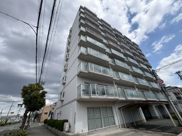 ヴィラスリースター鶴浜の外観