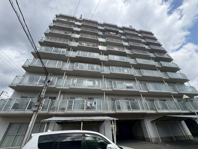 ヴィラスリースター鶴浜の外観