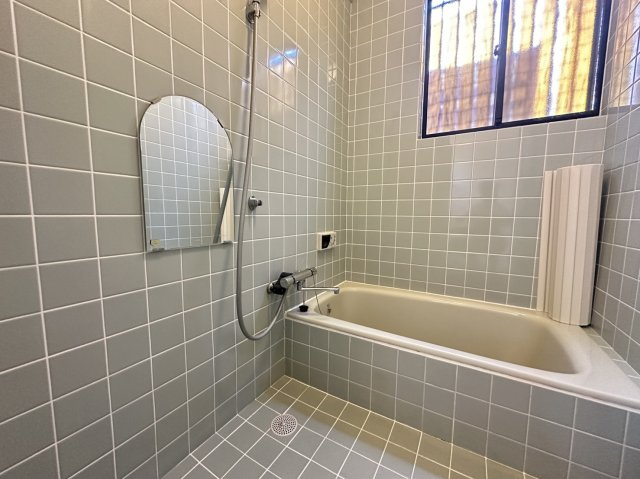 小田原市高田　ダイナシティ近辺の中古戸建の浴室