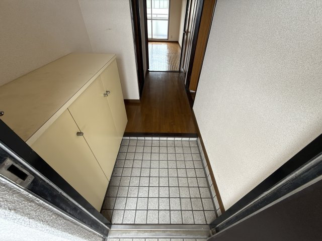 ラ・バレーヌ辻井の玄関