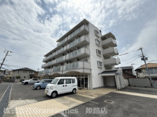 ラ・バレーヌ辻井