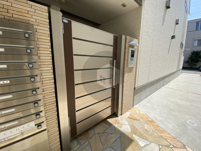 フジパレス放出2番館のロビー