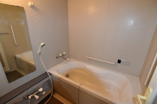 アーバンハイツ884の浴室