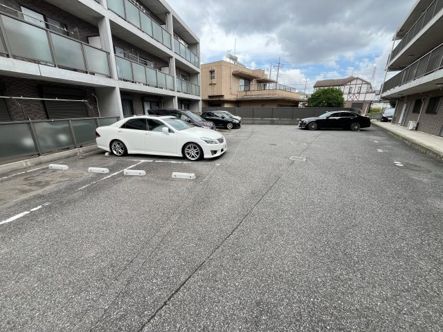t.m.placeⅡの駐車場