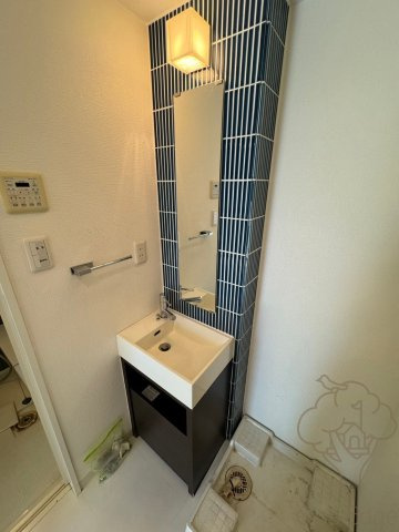 フロンティアゲート淀川の独立洗面台