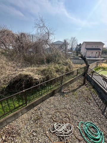 【中古】入間郡越生町上野平屋建て中古住宅の庭|広々したお庭付きの物件です☆