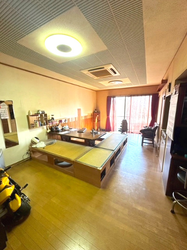 【中古】入間郡越生町上野平屋建て中古住宅の居間・リビング|20帖のゆとりあるLDKです☆