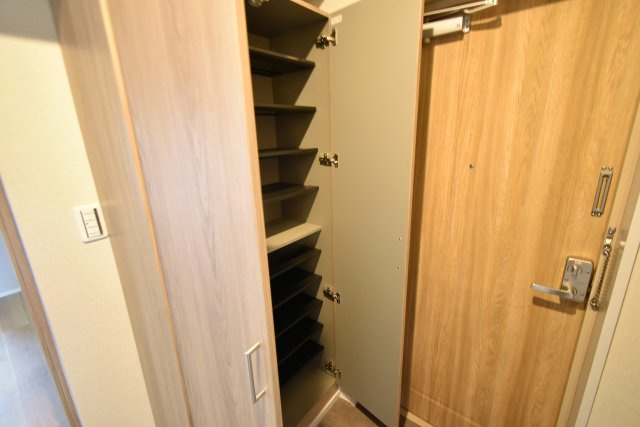 LANI　TERRACE NISHINOMIYAの収納|シューズBOX