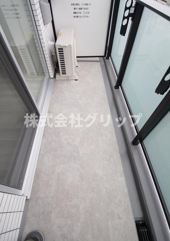 メインステージ横濱阪東橋のバルコニー