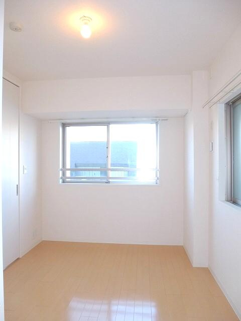 ParkAxis仲御徒町の内装