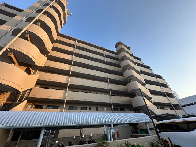 ふぁみーゆ鳳の外観