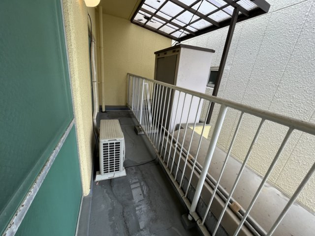 白岡ビルのバルコニー