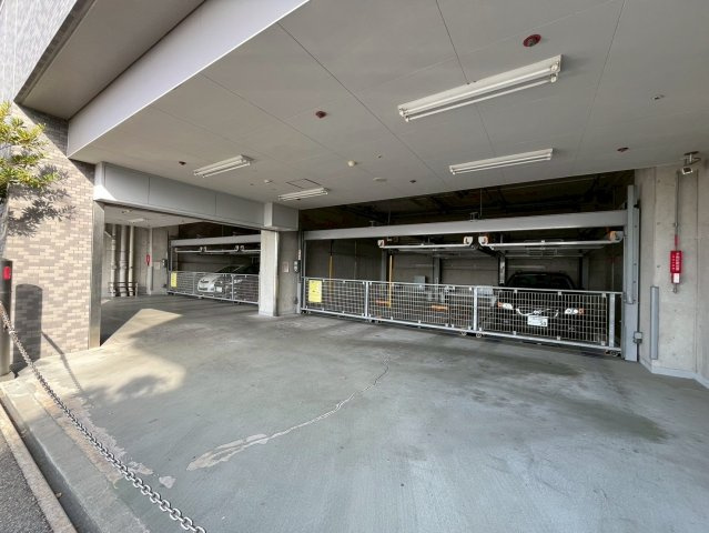 ハーバービュー六甲の駐車場