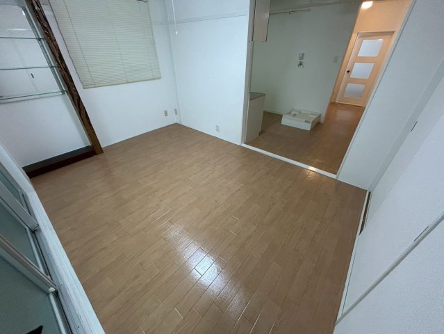 横井第6ビルの居間・リビング