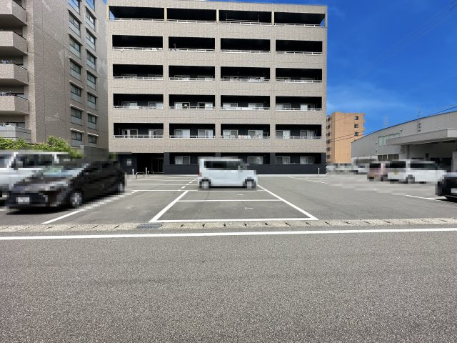 リベルテ・パレⅠの駐車場