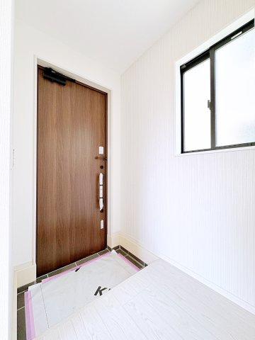 新築戸建・建売　郡山市静西1期　priSUMA　全4棟の玄関