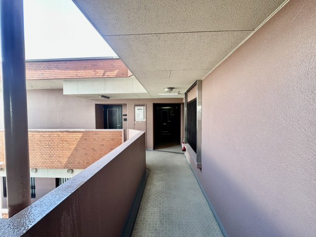 ライオンズガーデン若林のその他共用部分|住戸階廊下