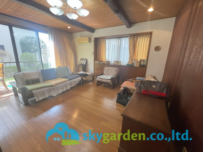 【居間・リビング】 | 茅ヶ崎市菱沼1丁目　中古戸建 | リビングです