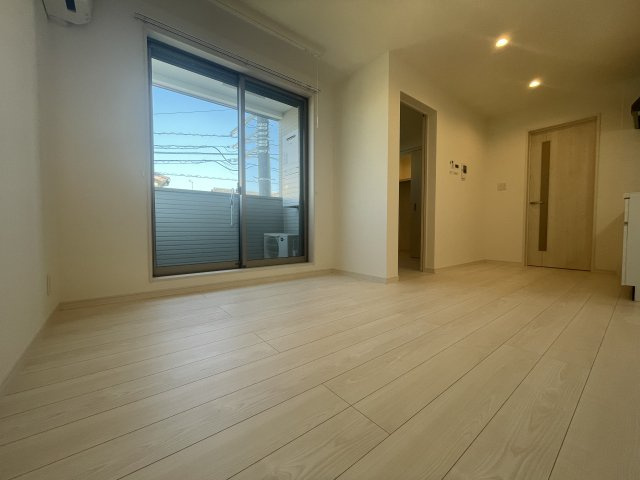 【居間・リビング】REGALEST 十日市西町