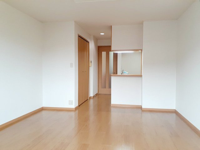 マーベラス柏井の内装