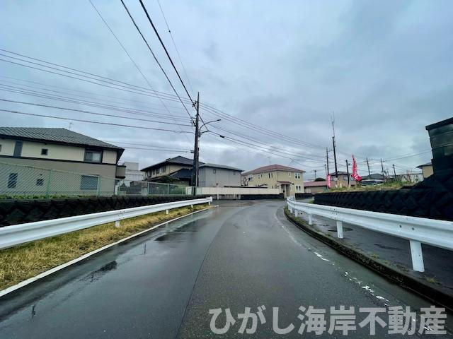 藤沢市大庭　売地の前面道路含む現地写真|4月3日撮影　現地外観