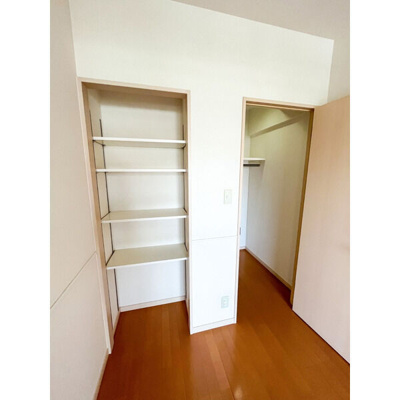 【収納】 | セゾンドール貝塚 | 別号室の写真になります。現況優先。