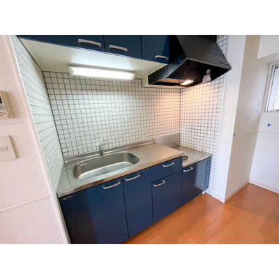 【キッチン】 | セゾンドール貝塚 | 別号室の写真になります。現況優先。