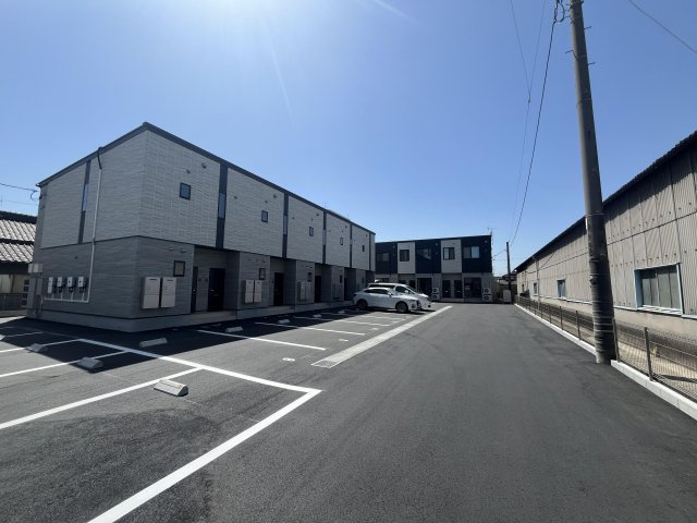 アルデバランＡ棟の駐車場