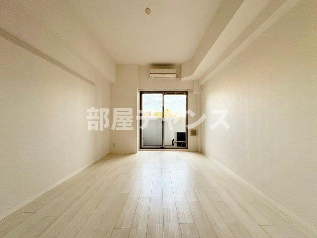 プレサンス東別院駅前の居間・リビング