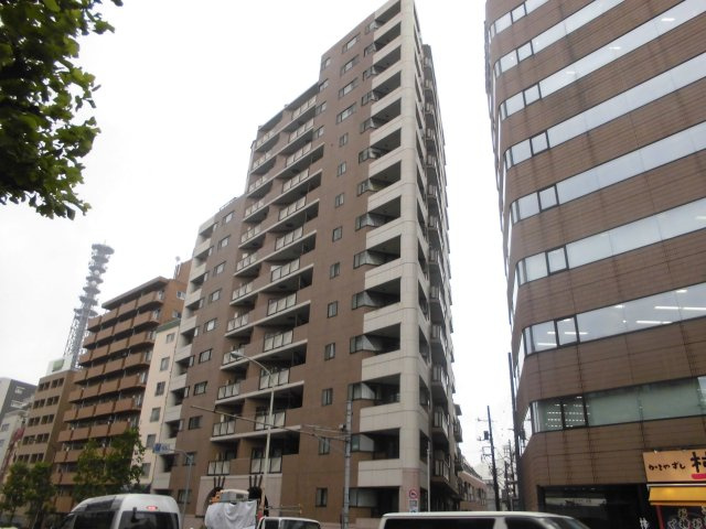 フリーディオ四谷三丁目の外観