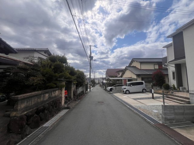 【前面道路含む現地写真】 | 三木市志染町東自由が丘2丁目既存戸建