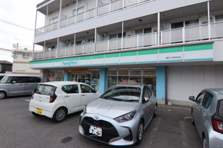 ファミリーマート 登戸小学校前店まで160ｍ