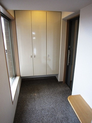 【玄関】 | サーパス中町 | 広々とした玄関