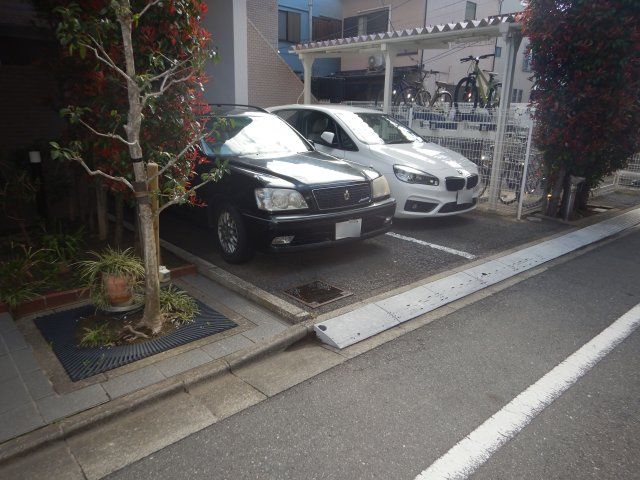 サンヴェール門前仲町の駐車場